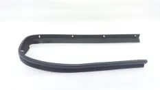 Уплотнитель двери Toyota Camry
