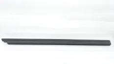 Уплотнитель стекла двери Toyota Camry