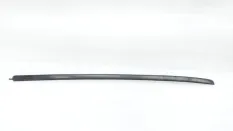 Молдинг лобового стекла Toyota Camry