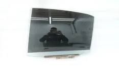Стекло двери Toyota Camry