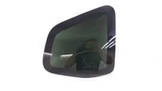 Стекло кузовное глухое Nissan Terrano