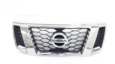 Решетка радиатора Nissan Terrano