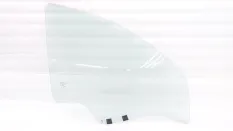 Стекло двери Nissan Terrano