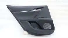 Обшивка двери Toyota Camry