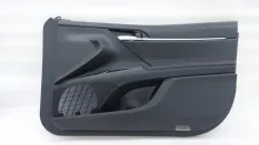 Обшивка двери Toyota Camry