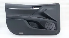 Обшивка двери Toyota Camry
