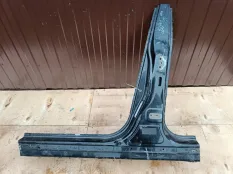 Порог со стойкой Toyota Camry