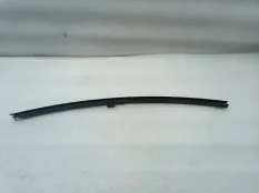 Направляющая стекла двери Mazda 3