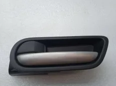 Ручка двери Mazda 3