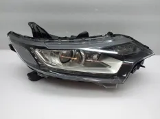 Фара Mitsubishi Outlander