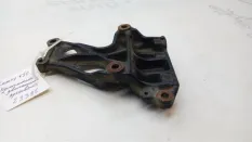 Кронштейн двигателя Toyota Camry