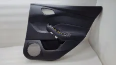 Обшивка двери Ford Focus