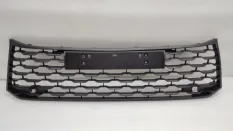 Решетка бампера центральная Mitsubishi Pajero Sport