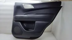 Обшивка двери Nissan Pathfinder