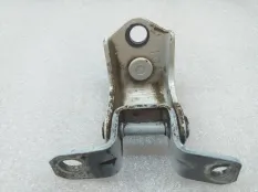 Петля двери Mazda 3