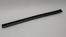 Уплотнитель двери Toyota Camry