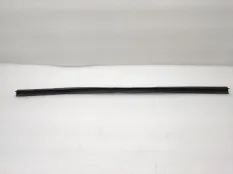 Уплотнитель двери Toyota Camry
