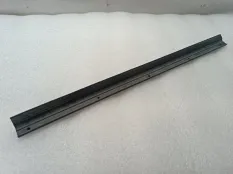 Уплотнитель двери Toyota Camry