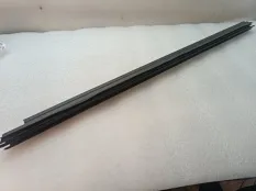 Уплотнитель стекла двери Toyota Camry