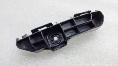 Кронштейн бампера Toyota RAV4