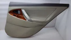 Обшивка двери Toyota Camry