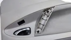 Обшивка двери Toyota Camry