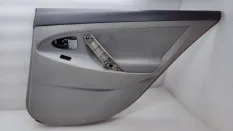 Обшивка двери Toyota Camry