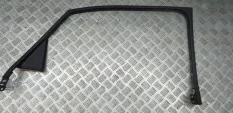 Рамка стекла двери Lexus RX350