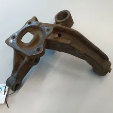 Кулак поворотный Toyota Camry