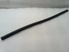 Уплотнитель стекла двери Kia Sorento Prime