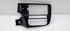 Накладка торпедо Mitsubishi Outlander
