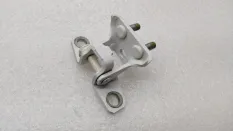 Петля двери Mitsubishi Outlander