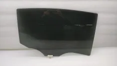 Стекло двери Mazda 6