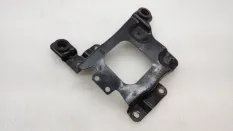 Крепление аккумулятора Ford Focus