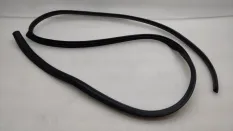 Уплотнитель проема двери Suzuki Grand Vitara