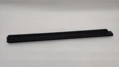 Уплотнитель стекла двери Toyota Camry