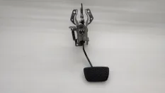 Педаль тормоза Toyota Camry