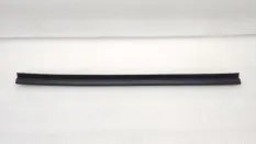 Уплотнитель двери Toyota Camry