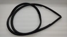 Уплотнитель проема двери Toyota Camry