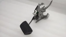 Педаль тормоза Toyota Camry