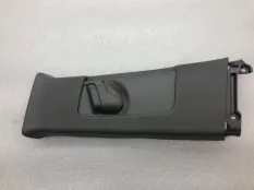 Обшивка центральной стойки Toyota Camry