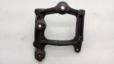 Кронштейн компрессора кондиционера Toyota Camry