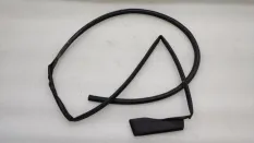 Уплотнитель двери Renault Arkana