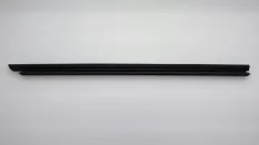 Уплотнитель стекла двери Toyota Camry