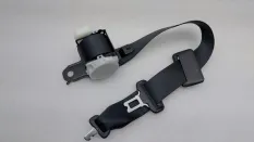 Ремень безопасности центральный Toyota Camry