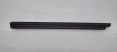 Уплотнитель стекла двери Toyota Camry