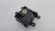 Моторчик заслонки отопителя Toyota RAV4