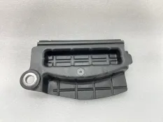 Крышка двигателя Kia Cerato