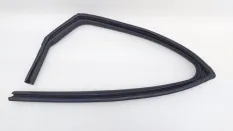 Уплотнитель стекла двери Kia Ceed