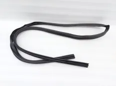 Уплотнитель проема двери Ford Kuga